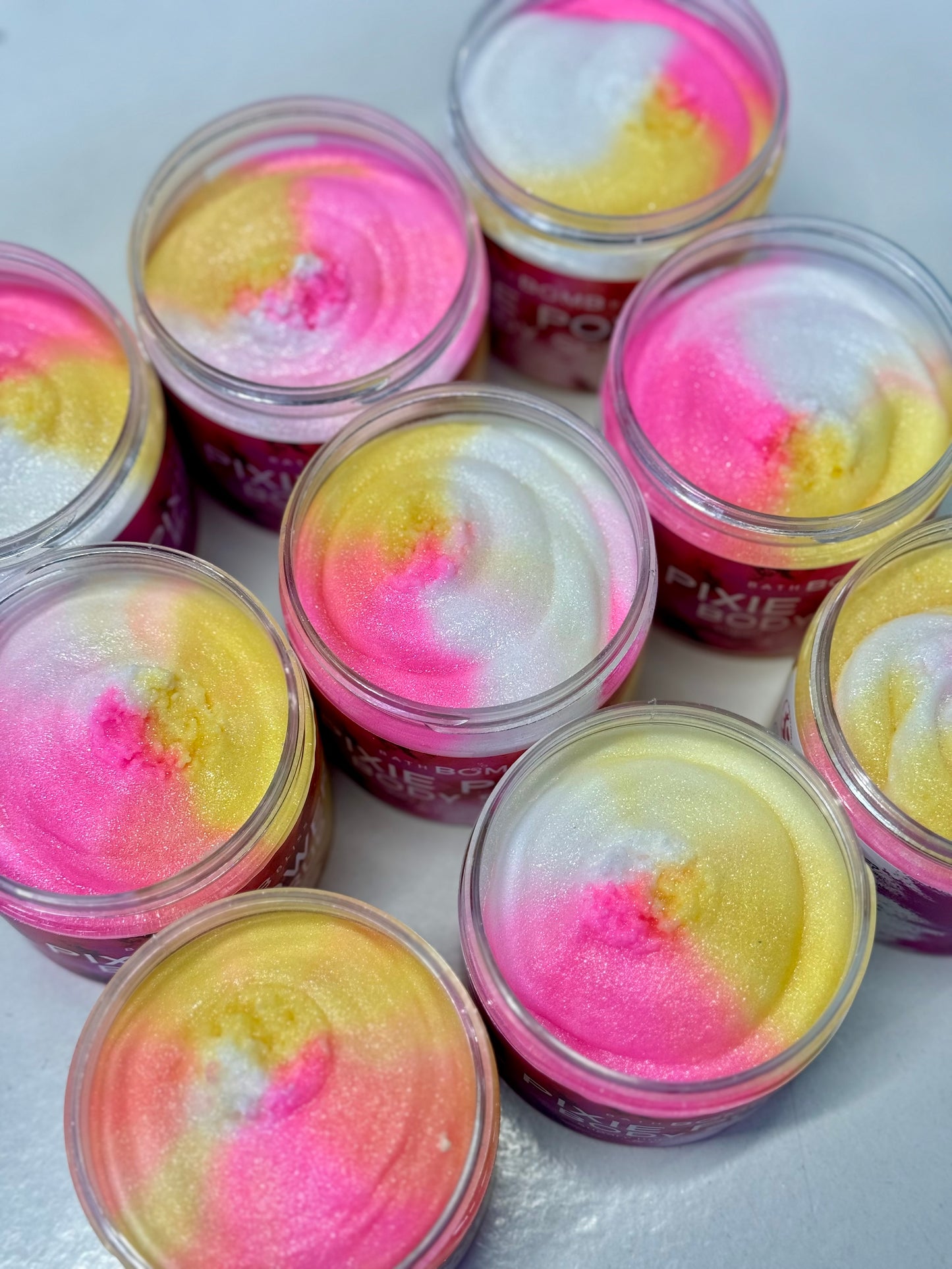 Exfoliating Sugar Scrub: Foaming Body Exfoliator