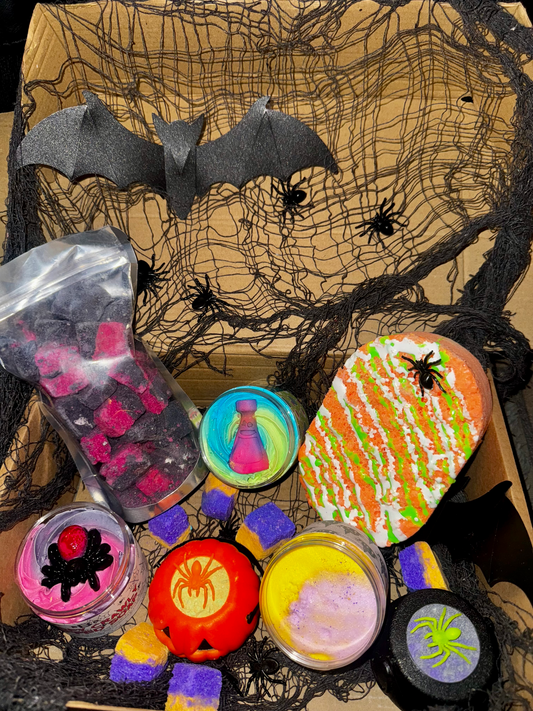 Halloween Spooky Box! 7 Items